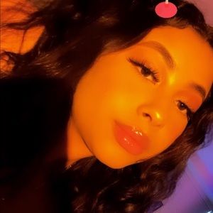 Meet your Posher, Jillian